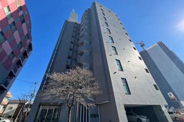 シーズ西日暮里の外観（北西側から）