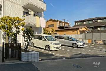 敷地内駐車場（屋外平面式）