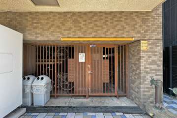 駐輪場出入口