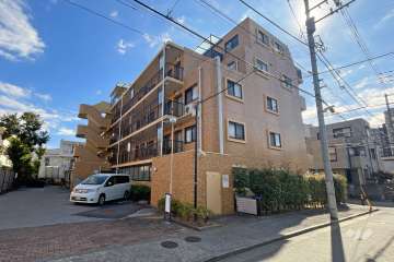 ダイアパレス北綾瀬2の外観（北西側から）