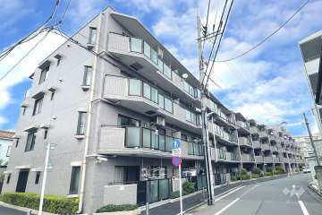 エイジングコート亀有の外観（南西側から）