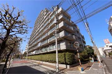 エンゼルハイム竹の塚駅前の外観（南東側から）