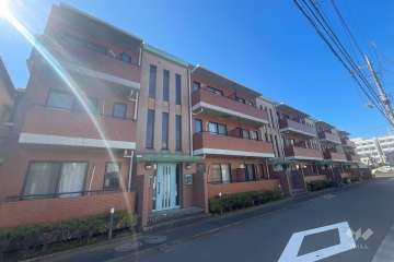 ビバリーホームズ北綾瀬の外観（北東側から）