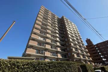 朝日パリオ北千住の外観（南西側から）