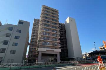 朝日パリオ北千住の外観（北東側から）