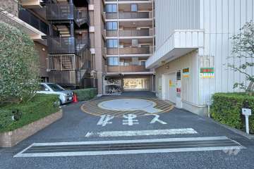 敷地内駐車場（タワー式）