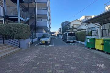 敷地内駐車場（屋外平面式）