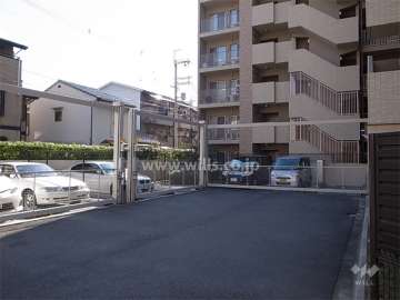 敷地内駐車場（機械式）