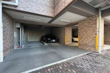 敷地内駐車場（屋内平面式）