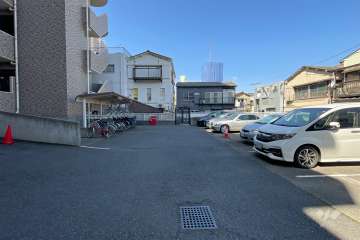 敷地内駐車場（屋外平面式）