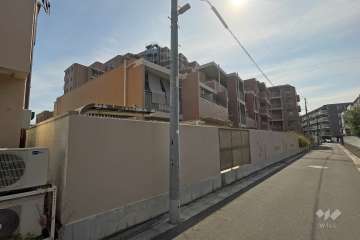 ヴィルヌーブガーデンズ綾瀬の外観（北西側から）