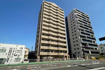 パルロイヤル北千住の外観（南西側から）