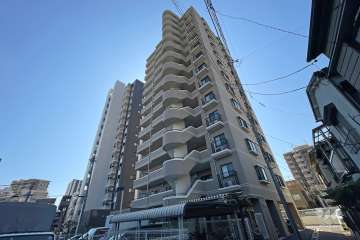 パルロイヤル北千住の外観（北西側から）　