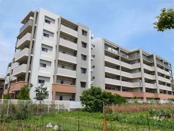ユニ・アルス池田天神プレジオの外観（南東側から）