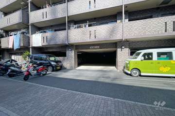 駐車場の出入り口