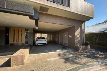 駐車場の出入り口