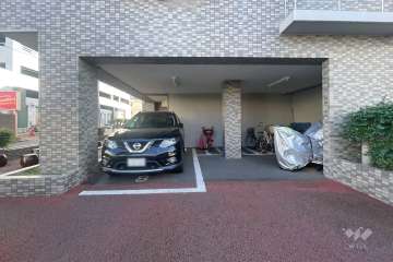 敷地内駐車場（屋内平面式）