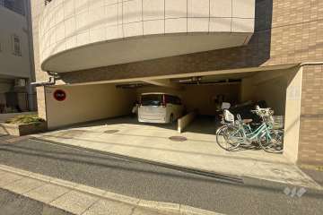 敷地内駐車場（屋外平面式）