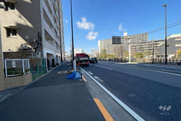 敷地北側の前面道路　