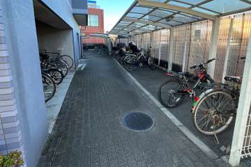 駐輪場（屋根付き）