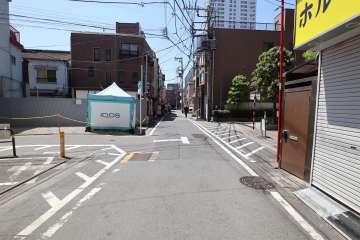 敷地東側の前面道路