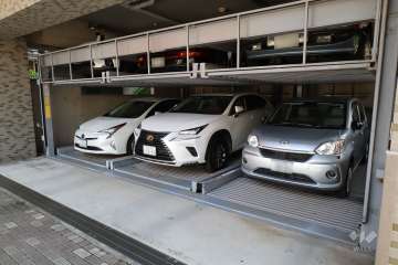 敷地内駐車場（屋内機械式）