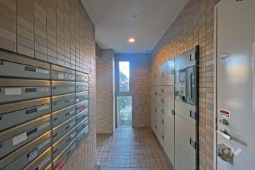 共用ポストと宅配ボックス