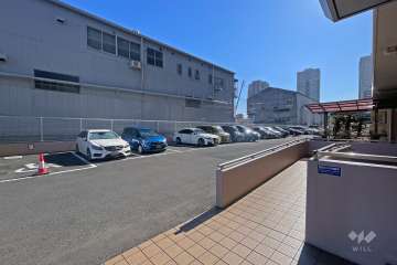 敷地内駐車場（屋外平面式）