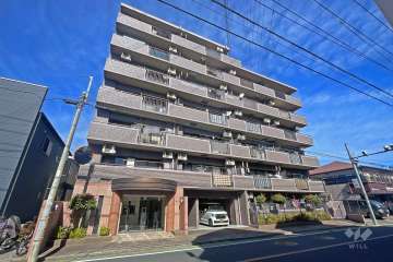 レーベンハイム西新井弐番館の外観（南西側から）