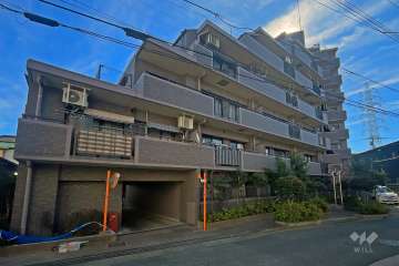 レーベンハイム西新井弐番館の外観（北東側から）