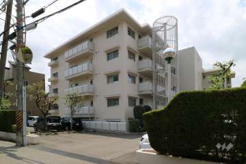 池田五月丘パークハイムの外観（北西側から）