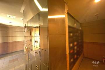 共用ポストと宅配ボックス