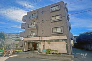 レーベンハイム西新井参番館の外観（南東側から）