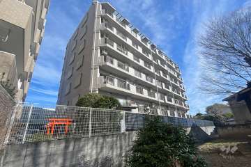 モナーク足立高野町