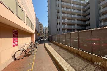 敷地北側の前面道路　