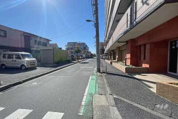 敷地東側の前面道路　