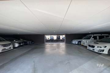 敷地内駐車場（屋内平面式）