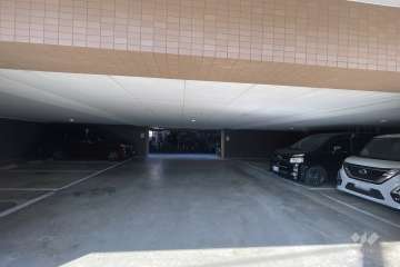 敷地内駐車場（屋内平面式）　　