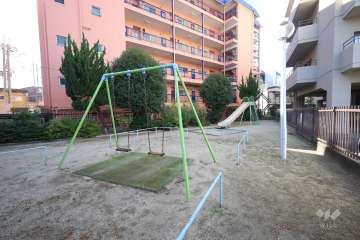 敷地北側にある『楓公園』