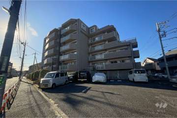 ディアレスト鹿浜の外観（北東側から）