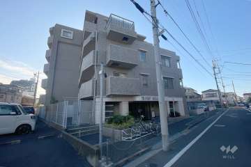 ディアレスト鹿浜の外観（北東側から）