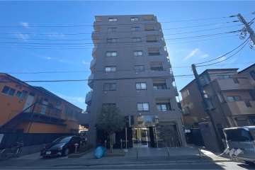 レーベンハイム西新井アインの外観（北東側から）