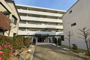 プライムスクエアー梅島の外観（西側から）