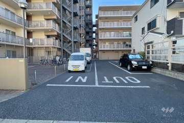 敷地内駐車場（屋外平面式）