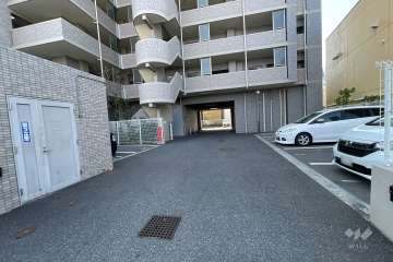 敷地内駐車場（屋外平面式）