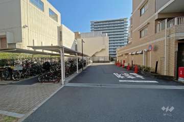 駐車場の出入り口
