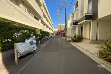 敷地南側の前面道路　