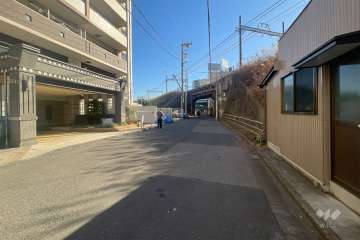 敷地南側の前面道路　