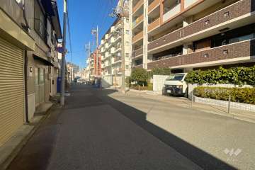 敷地南側の前面道路　　