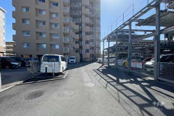 敷地内駐車場（屋外平面式と屋外機械式）